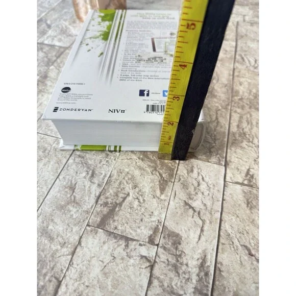 NEW Teen Study Bible-NIV by Zondervan - Picture 5 of 12